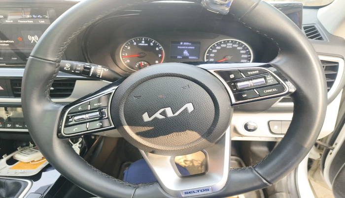 2023 KIA SELTOS HTX PETROL 1.5, Petrol, Manual, 36,840 km, interior