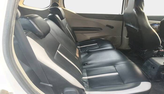 2021 Renault TRIBER RXL MT, Petrol, Manual, 42,973 km, interior