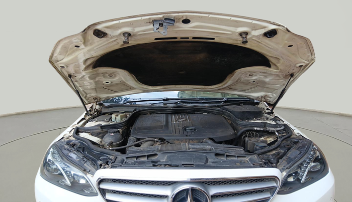 2013 Mercedes Benz E Class E 250 CDI AVANTGARDE, Diesel, Automatic, 1,28,293 km, exterior
