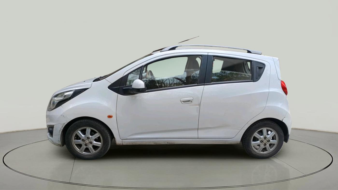 2015 Chevrolet Beat LT PETROL, Petrol, Manual, 94,208 km, exterior