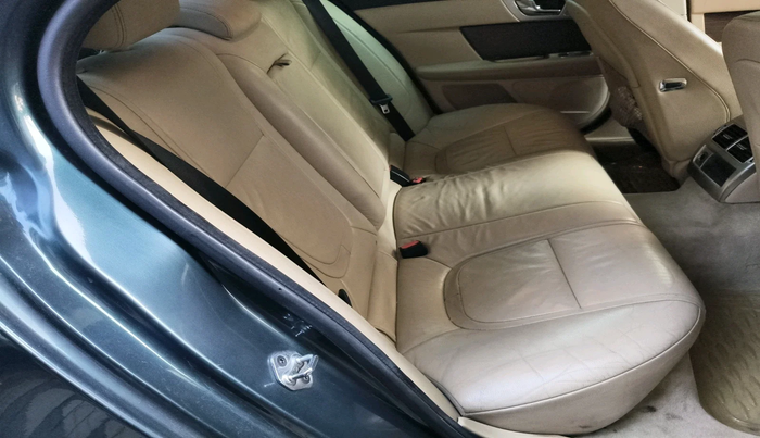 2013 Jaguar XF 2.2 DIESEL LUXURY, Diesel, Automatic, 1,05,971 km, interior