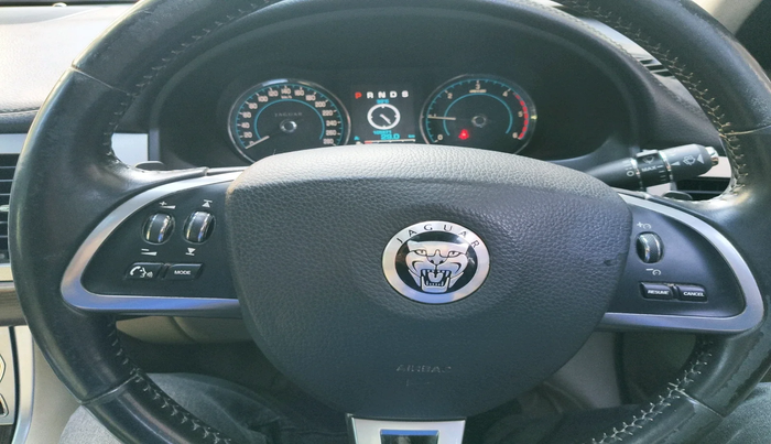 2013 Jaguar XF 2.2 DIESEL LUXURY, Diesel, Automatic, 1,05,971 km, interior