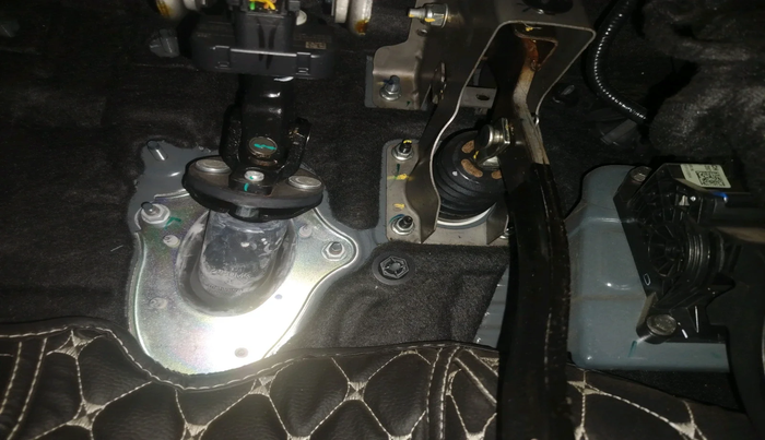 2022 Mahindra SCORPIO-N Z8 L PETROL AT 7 STR, Petrol, Automatic, 13,668 km, interior