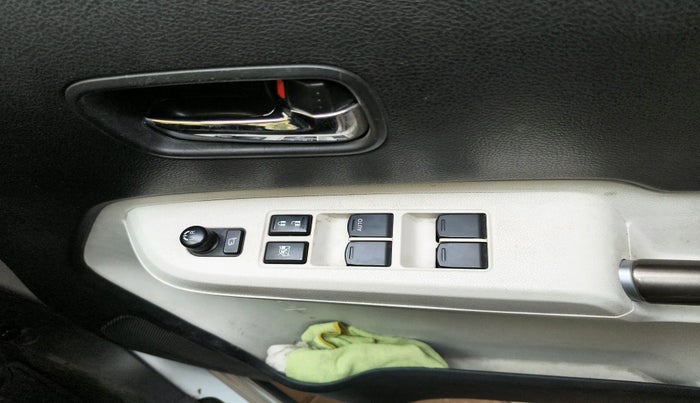 2017 Maruti IGNIS ALPHA 1.2, Petrol, Manual, 49,208 km, interior