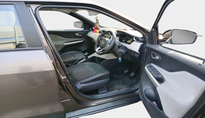 2021 Nissan MAGNITE XL, Petrol, Manual, 19,126 km, interior