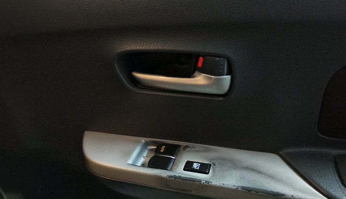 2011 Maruti Wagon R 1.0 LXI, Petrol, Manual, 1,02,797 km, interior