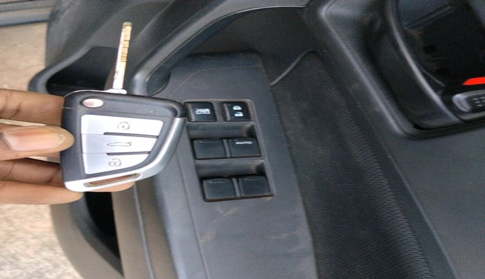 2016 Maruti Vitara Brezza VDI, Diesel, Manual, 79,647 km, interior