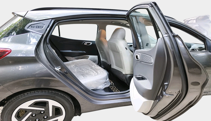 2025 Hyundai GRAND I10 NIOS SPORTZ AMT 1.2 KAPPA VTVT, Petrol, Automatic, 2,514 km, interior