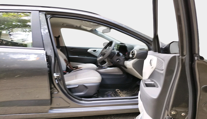 2025 Hyundai GRAND I10 NIOS SPORTZ AMT 1.2 KAPPA VTVT, Petrol, Automatic, 2,514 km, interior