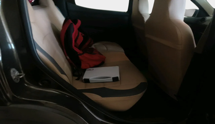 2016 Renault Kwid RXT 0.8, Petrol, Manual, 52,604 km, interior