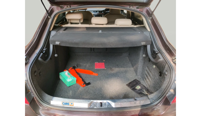 2011 Skoda Superb ELEGANCE 1.8 TSI AT, Petrol, Automatic, 1,00,002 km, exterior