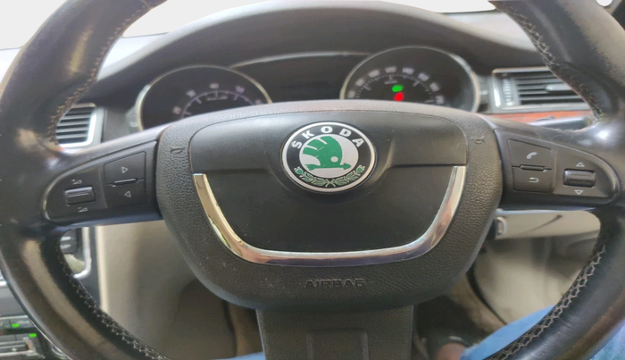 2011 Skoda Superb ELEGANCE 1.8 TSI AT, Petrol, Automatic, 1,00,002 km, interior