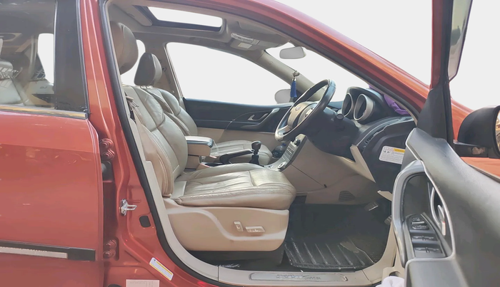 2015 Mahindra XUV500 W10, Diesel, Manual, 71,396 km, interior