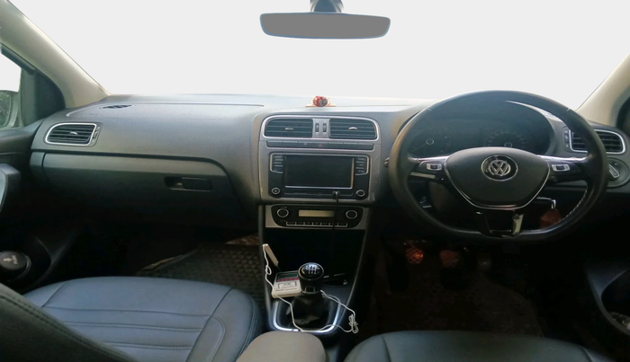 2022 Volkswagen Polo HIGHLINE PLUS 1.0L TSI, Petrol, Manual, 44,161 km, interior