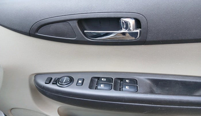 2013 Hyundai i20 MAGNA 1.2, Petrol, Manual, 41,322 km, interior