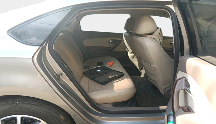 2012 Skoda Rapid AMBITION 1.6 TDI CR MT, Diesel, Manual, 1,00,237 km, interior