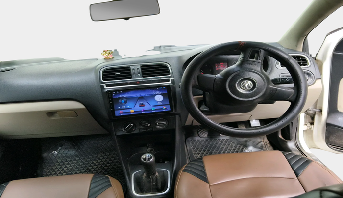 2011 Volkswagen Polo HIGHLINE DIESEL, Diesel, Manual, 77,813 km, interior