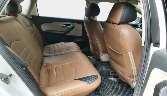 2011 Volkswagen Polo HIGHLINE DIESEL, Diesel, Manual, 77,813 km, interior