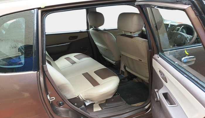 2010 Maruti Zen Estilo LXI, Petrol, Manual, 81,570 km, interior