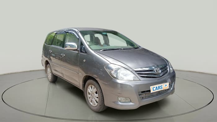 2011 Toyota Innova V 2.5 8 STR, Diesel, Manual, 94,128 km, exterior