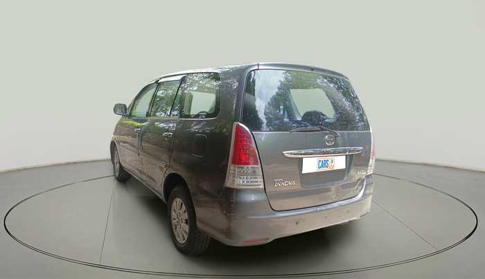 2011 Toyota Innova V 2.5 8 STR, Diesel, Manual, 94,128 km, exterior