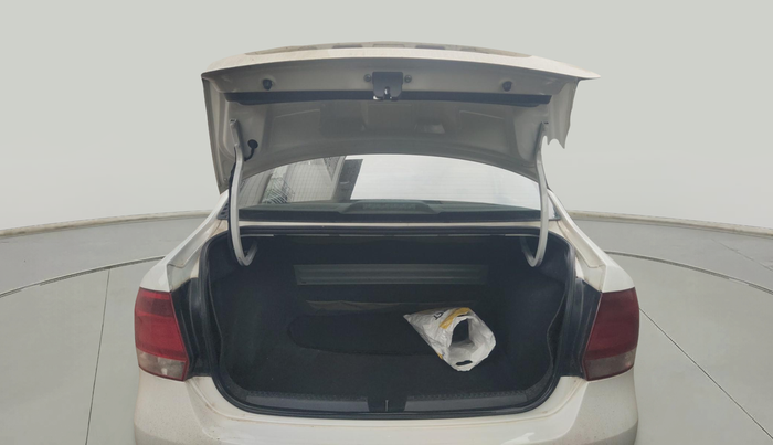 2014 Volkswagen Vento COMFORTLINE TSI AT PETROL, Petrol, Automatic, 65,716 km, exterior
