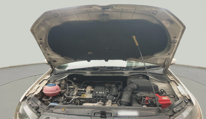 2014 Volkswagen Vento COMFORTLINE TSI AT PETROL, Petrol, Automatic, 65,716 km, exterior