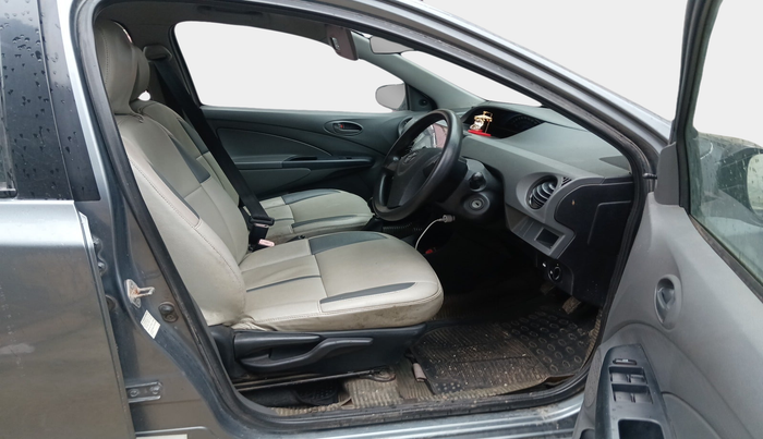 2013 Toyota Etios Liva G, Petrol, Manual, 45,947 km, interior