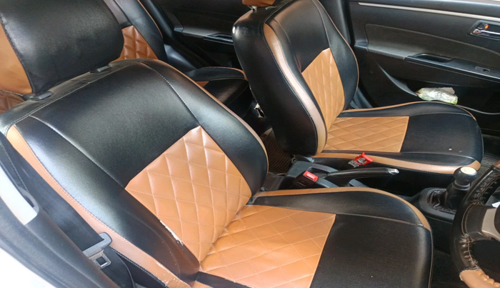 2013 Maruti Swift VXI, Petrol, Manual, 1,14,494 km, interior