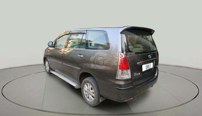 2011 Toyota Innova V 2.5 8 STR, Diesel, Manual, 1,54,296 km, exterior