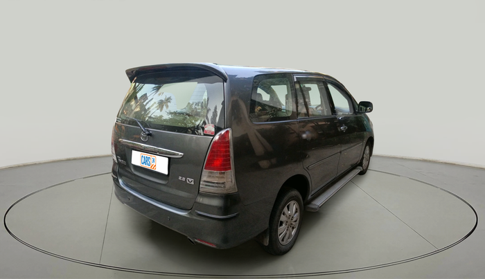 2011 Toyota Innova V 2.5 8 STR, Diesel, Manual, 1,54,296 km, exterior