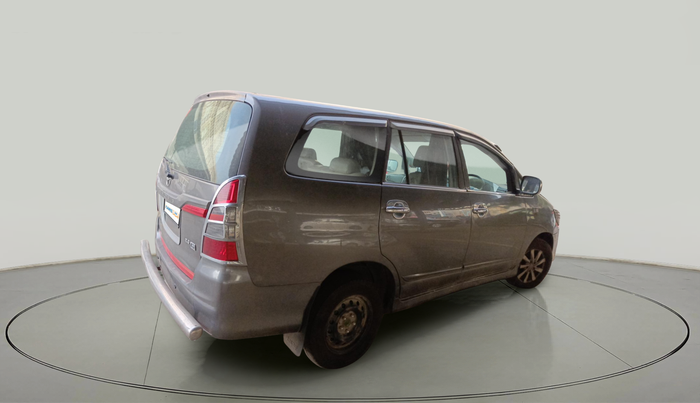 2013 Toyota Innova 2.5 GX 8 STR, Diesel, Manual, 1,13,164 km, exterior