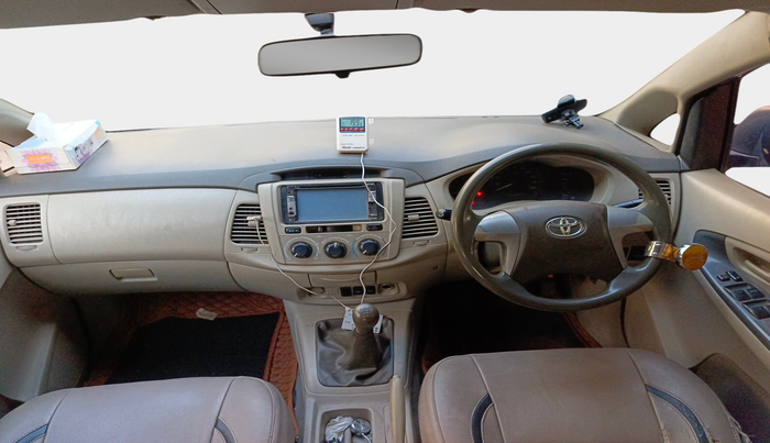 2013 Toyota Innova 2.5 GX 8 STR, Diesel, Manual, 1,13,164 km, interior