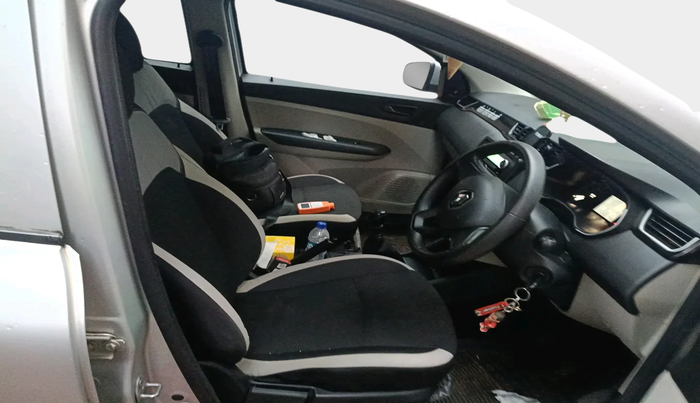 2020 Renault TRIBER RXL MT, Petrol, Manual, 29,690 km, interior