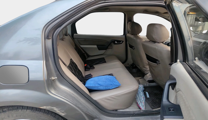 2013 Mahindra Verito 1.5 D4, Diesel, Manual, 1,27,069 km, interior