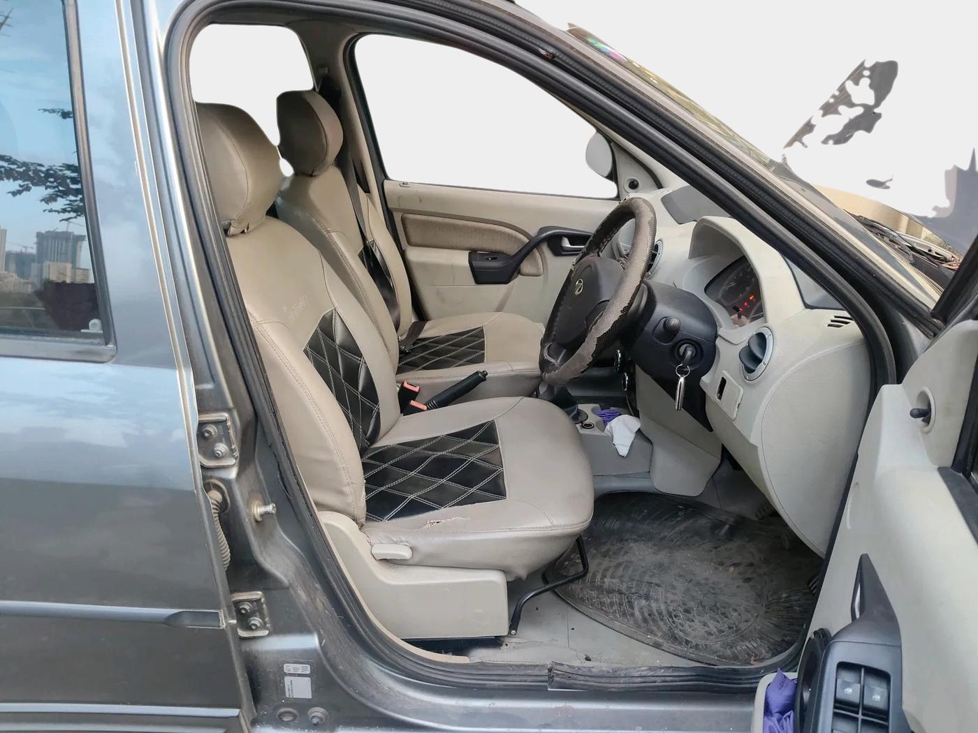 2013 Mahindra Verito 1.5 D4, Diesel, Manual, 1,27,069 km, interior
