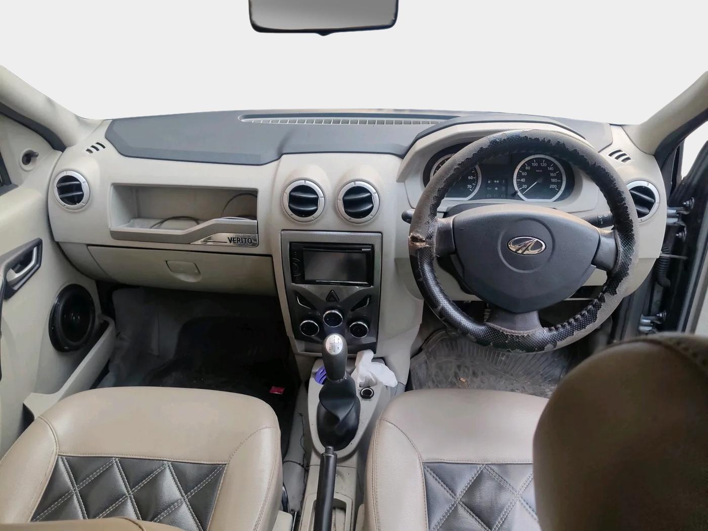 2013 Mahindra Verito 1.5 D4, Diesel, Manual, 1,27,069 km, interior