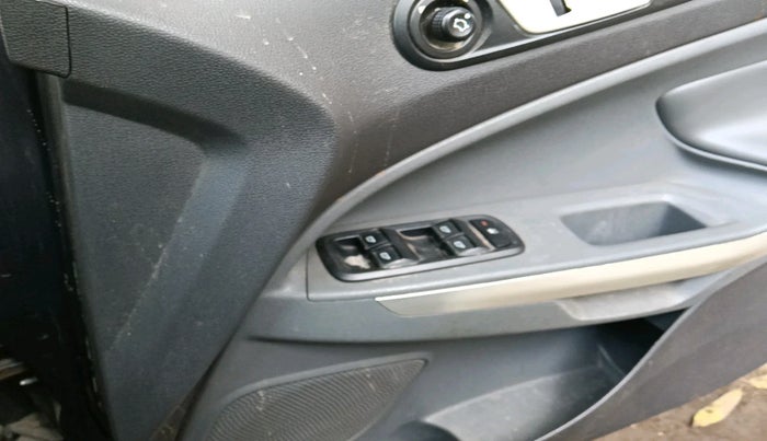 2013 Ford Ecosport TITANIUM 1.0L ECOBOOST, Petrol, Manual, 85,172 km, interior