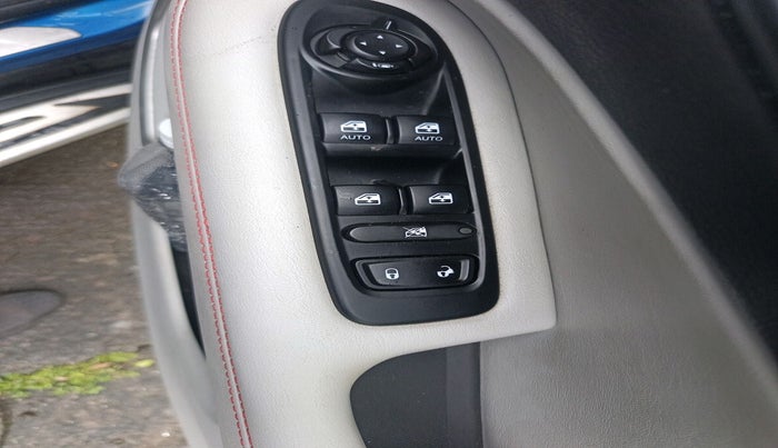 2017 Jeep Compass LIMITED (O) 2.0 DIESEL, Diesel, Manual, 70,454 km, interior