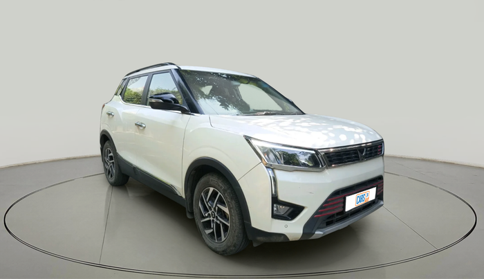 2022 Mahindra XUV300 W8 (O) 1.2 PETROL, Petrol, Manual, 16,722 km, exterior