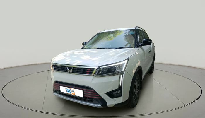 2022 Mahindra XUV300 W8 (O) 1.2 PETROL, Petrol, Manual, 16,722 km, exterior