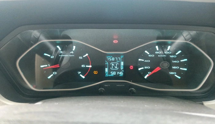 2014 Mahindra Scorpio S10, Diesel, Manual, 58,146 km, interior