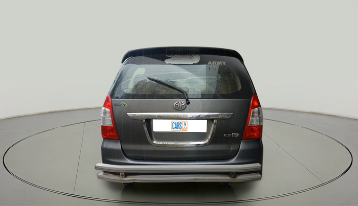 2012 Toyota Innova 2.5 VX 8 STR, Diesel, Manual, 1,39,678 km, exterior