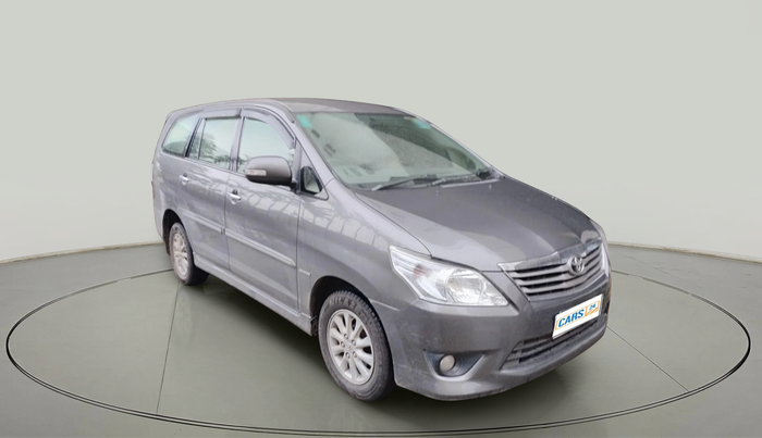 2012 Toyota Innova 2.5 VX 8 STR, Diesel, Manual, 1,39,678 km, exterior