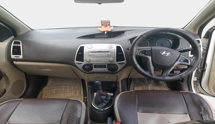 2011 Hyundai i20 SPORTZ 1.2, Petrol, Manual, 1,20,799 km, interior