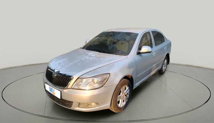 2010 Skoda Laura AMBITION 2.0 TDI CR MT, Diesel, Manual, 81,796 km, exterior