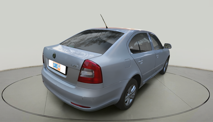 2010 Skoda Laura AMBITION 2.0 TDI CR MT, Diesel, Manual, 81,796 km, exterior