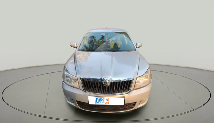 2010 Skoda Laura AMBITION 2.0 TDI CR MT, Diesel, Manual, 81,796 km, exterior