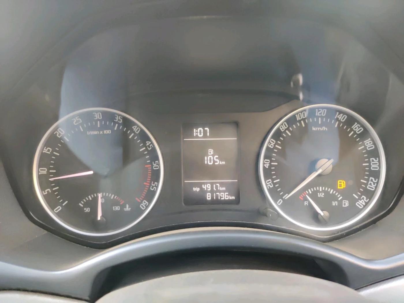 2010 Skoda Laura AMBITION 2.0 TDI CR MT, Diesel, Manual, 81,796 km, interior