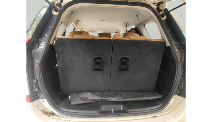 2021 Mahindra XUV500 W7 AT, Diesel, Automatic, 26,000 km, exterior